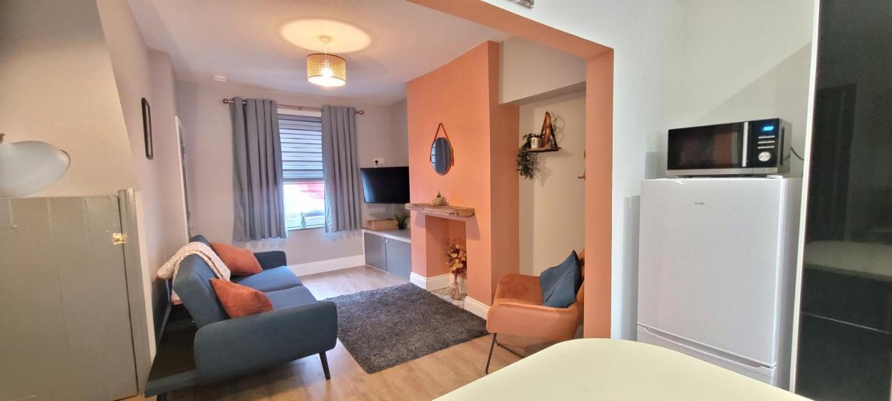 Sutherland St - 2 Bed Home With Free Parking York Ngoại thất bức ảnh
