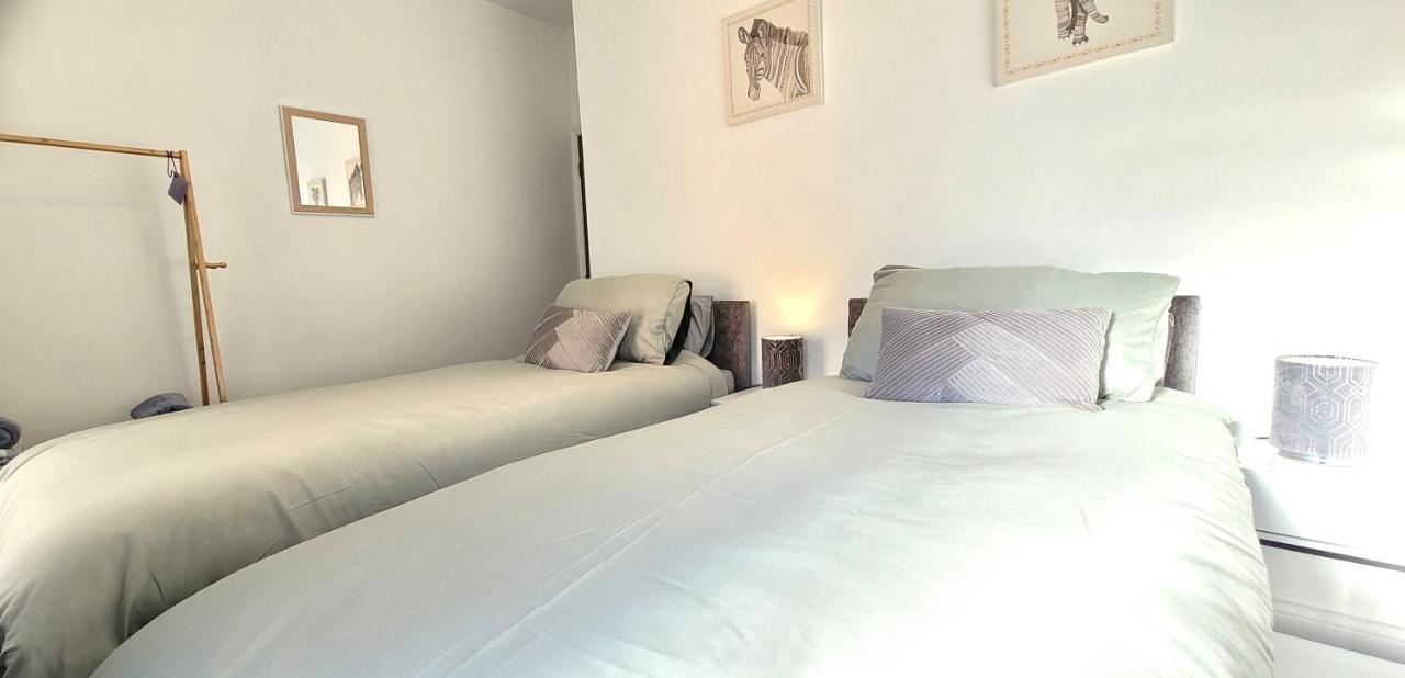 Sutherland St - 2 Bed Home With Free Parking York Ngoại thất bức ảnh